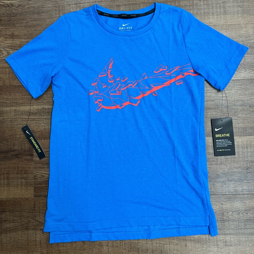 NWT boys MEDIUM Nike dri-fit Nike breathe blue swoosh